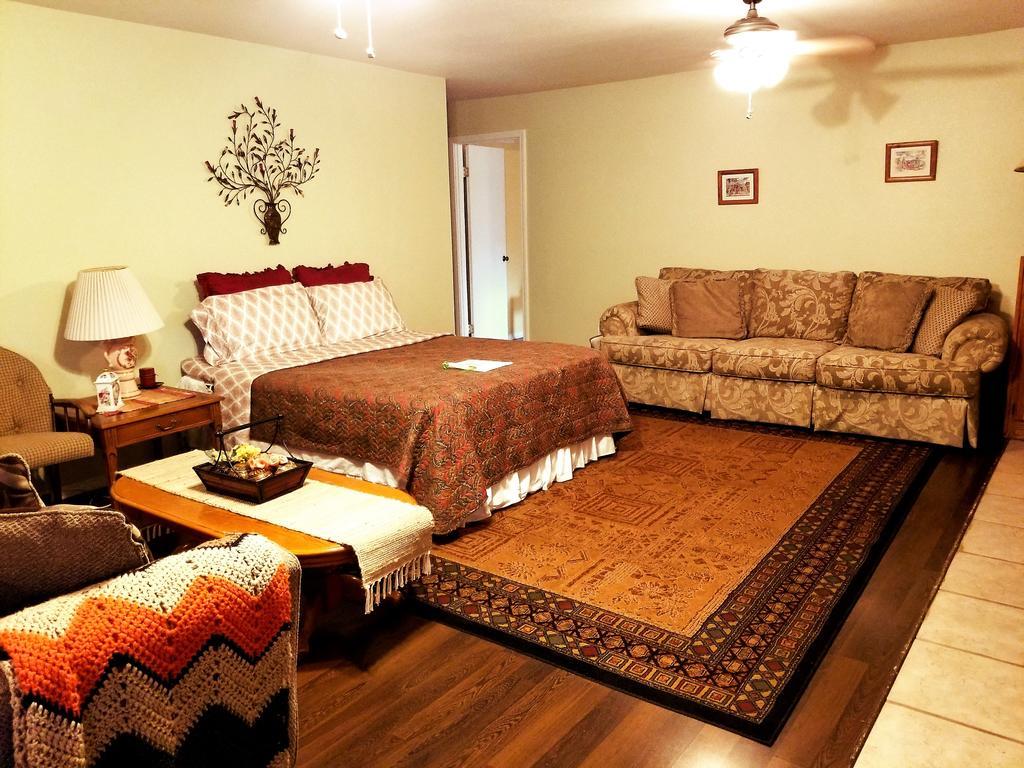 Charming Downstairs Unit Apartment Oakhurst Bagian luar foto