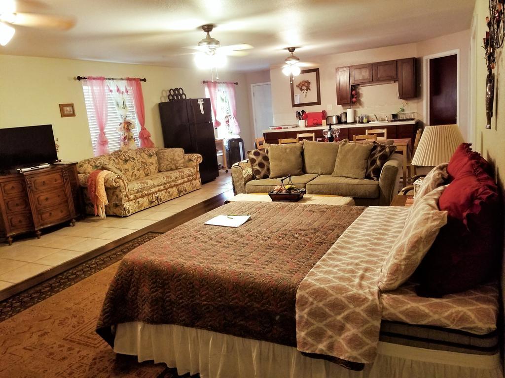 Charming Downstairs Unit Apartment Oakhurst Bagian luar foto