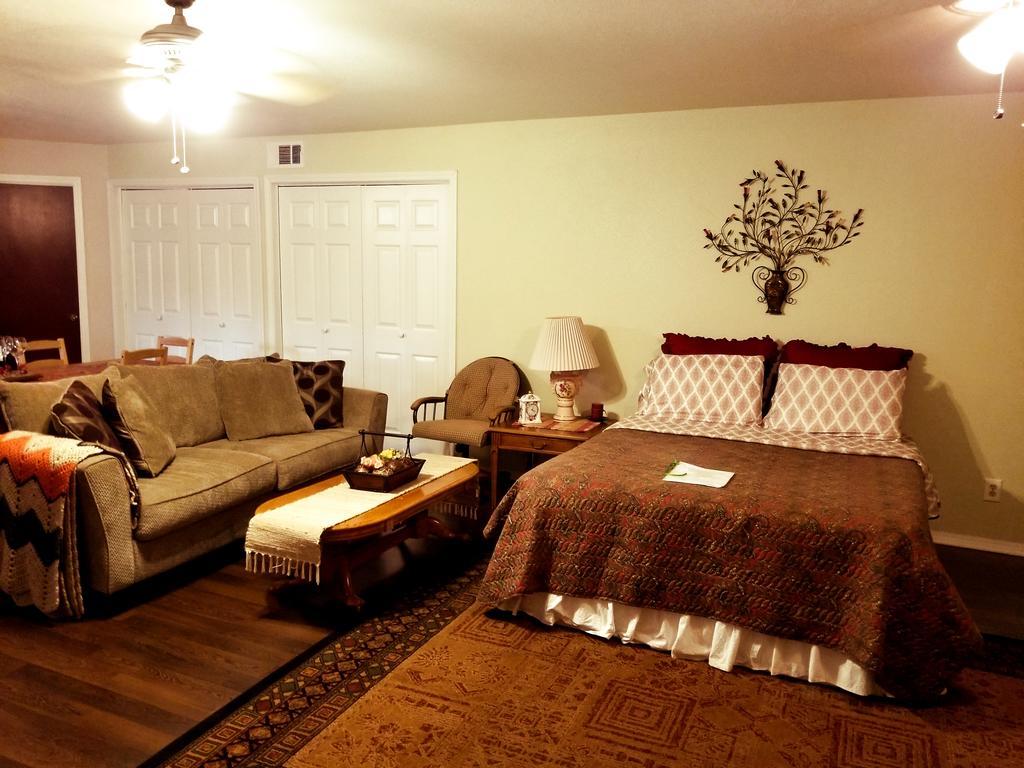 Charming Downstairs Unit Apartment Oakhurst Bagian luar foto
