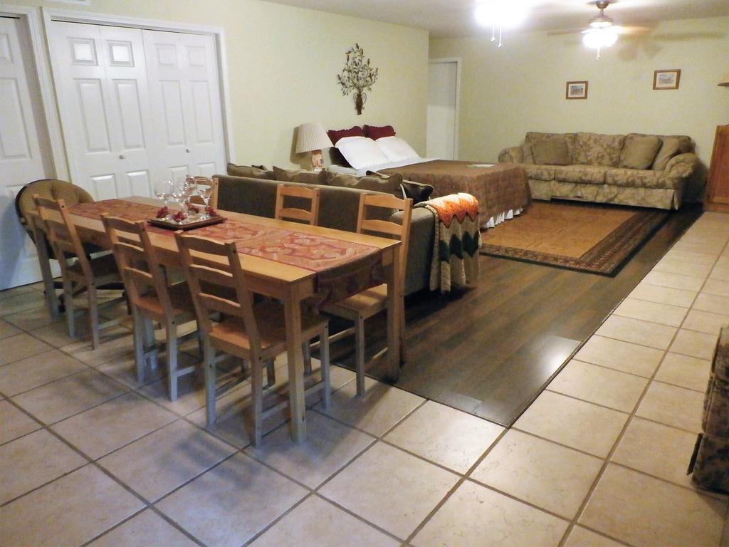 Charming Downstairs Unit Apartment Oakhurst Bagian luar foto